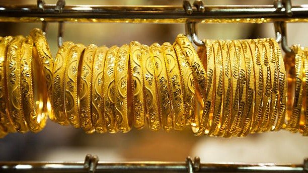 1000 جنيه كاملة| تراجع كبير في سعر الجنيه الذهب وعيار 21 يخالف التوقعات