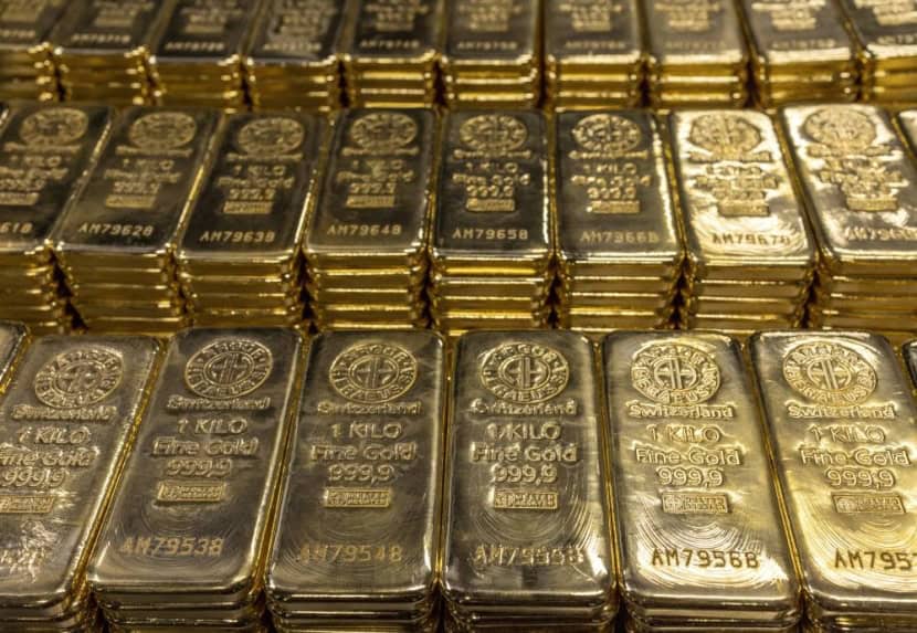 سعر الذهب اليوم الخميس في السعودية ومصر.. كم سجل عيار 21؟