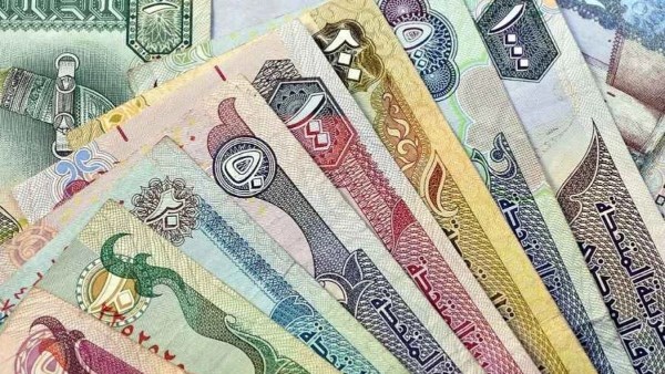 أسعار العملات الأجنبية اليوم.. تراجع الدولار واليورو في البنوك