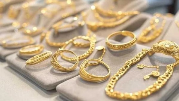 سعر عيار 21 في الآن