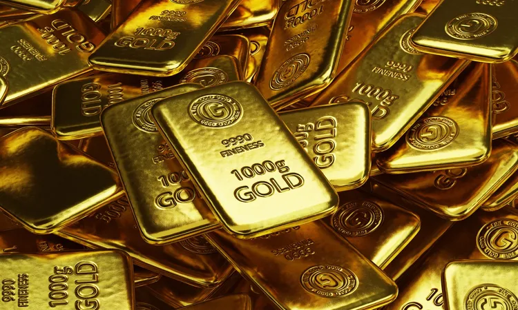 الذهب يتجاوز 4400 دولار ويسجل أعلى مستوى في شهرين