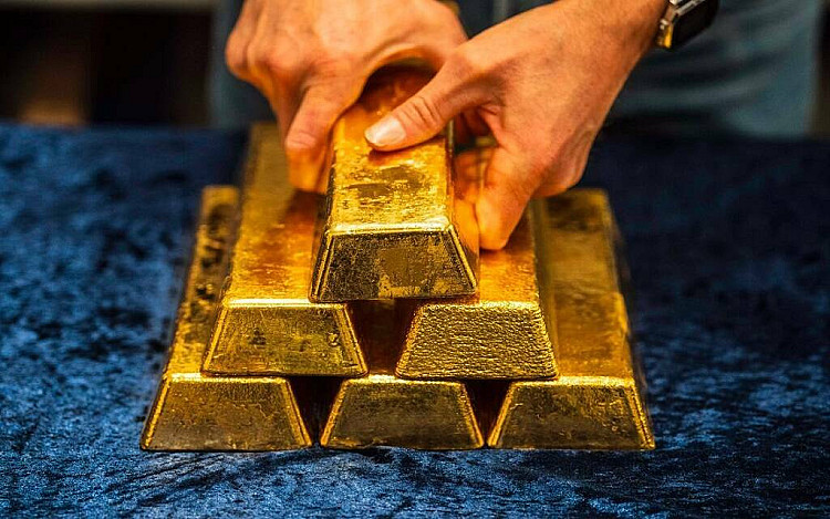 تراجع طفيف بأسعار الذهب في مصر مع بداية تعاملات اليوم الثلاثاء 25 أغسطس 2026