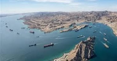 إيران تواصل تحديها للعقوبات الأمريكية.. طهران ترهن تنفيذ اتفاق عُمان بخطوات أمريكية.. وتؤكد: إذا لم تنفذ واشنطن تعهداتها فلسنا في عجلة لفتح مضيق هرمز.. وبزشكيان: يجب رفع أسعار البنزين