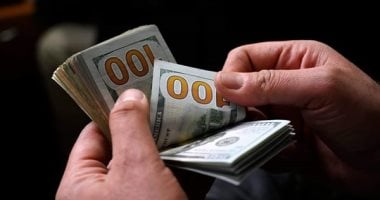 اعرف سعر الدولار بكام فى البنوك خلال التعاملات الصباحية اليوم الجمعة