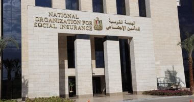 قانون التأمينات يكفل الرعاية الاجتماعية لأصحاب المعاشات.. خدمات وتيسيرات وتخفيضات بالمواصلات العامة والنوادى والسينما بما لا يتجاوز 75%.. وتوصيل المعاشات إلى المنازل للمرضى والعاجزين وكبار السن