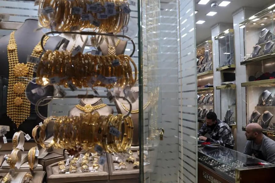 أسعار الذهب اليوم في مصر الاثنين 28/9/2026.. عيار 21 يخسر 130 جنيهًا