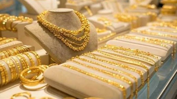 يتراجع 20 جنيهًا.. أسعار الذهب اليوم الإثنين
