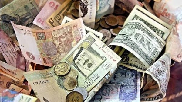 تعرف على أسعار الدولار والعملات الأجنبية والعربية اليوم