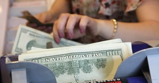 أعرف سعر الدولار بكام مقابل الجنيه فى البنوك اليوم الأربعاء