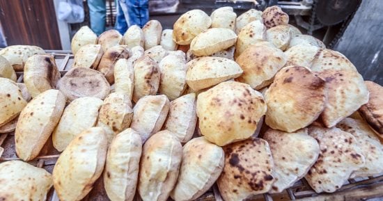 التموين تلزم المخابز العاملة في الخبز السياحي والفينو بإعلان الأسعار المقررة