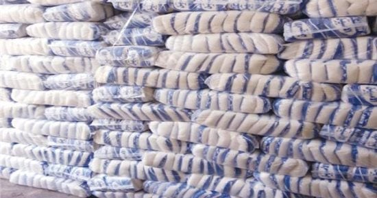 السكر بـــ 25 جنيها والأرز 22 والدقيق 20 بسوهاج