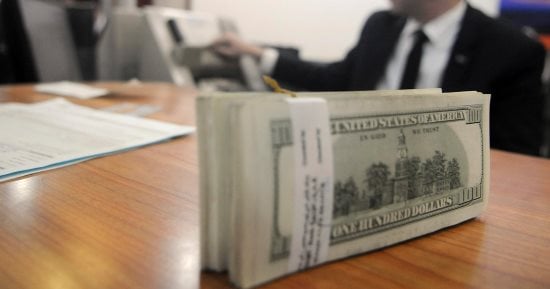 سعر الدولار على مدار الساعة.. 50.87 جنيه شراء الأخضر فى بنك الإسكندرية