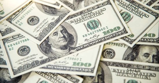 سعر الدولار على مدار الساعة.. 52.08 جنيه لشراء الأخضر فى بنك المصرف المتحد