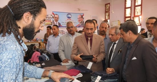 محافظ سوهاج يفتتح معرض أهلا مدارس بأخميم لتوفير الأدوات المدرسية بأسعار مخفضة